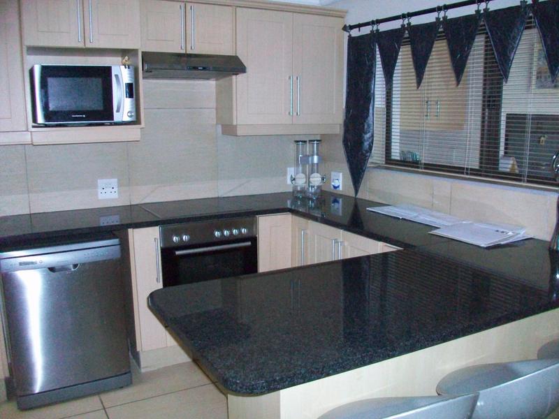 3 Bedroom Property for Sale in Hartenbos Landgoed Western Cape